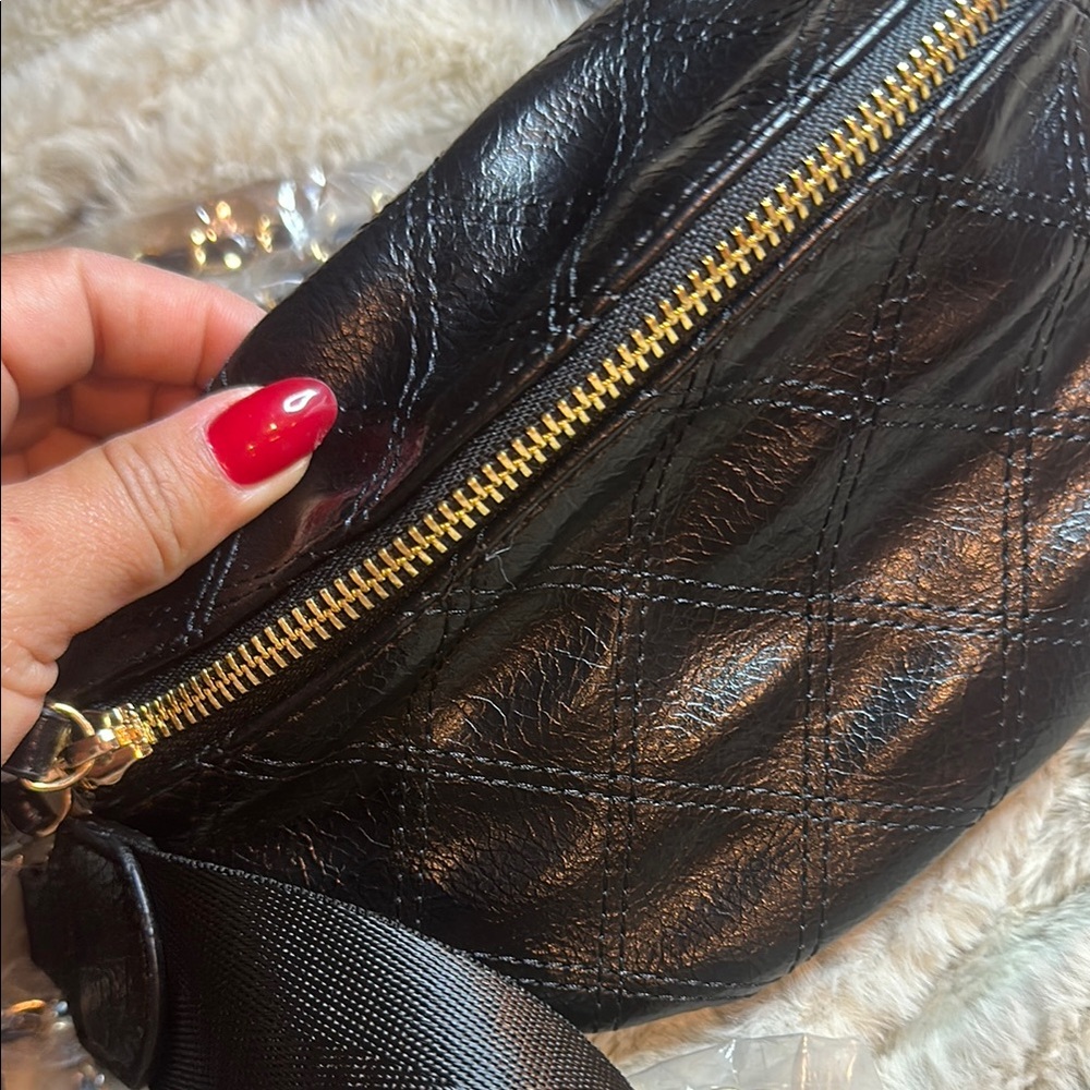 Black Quilted Leather Crossbody Bag - Picture 7 of 7